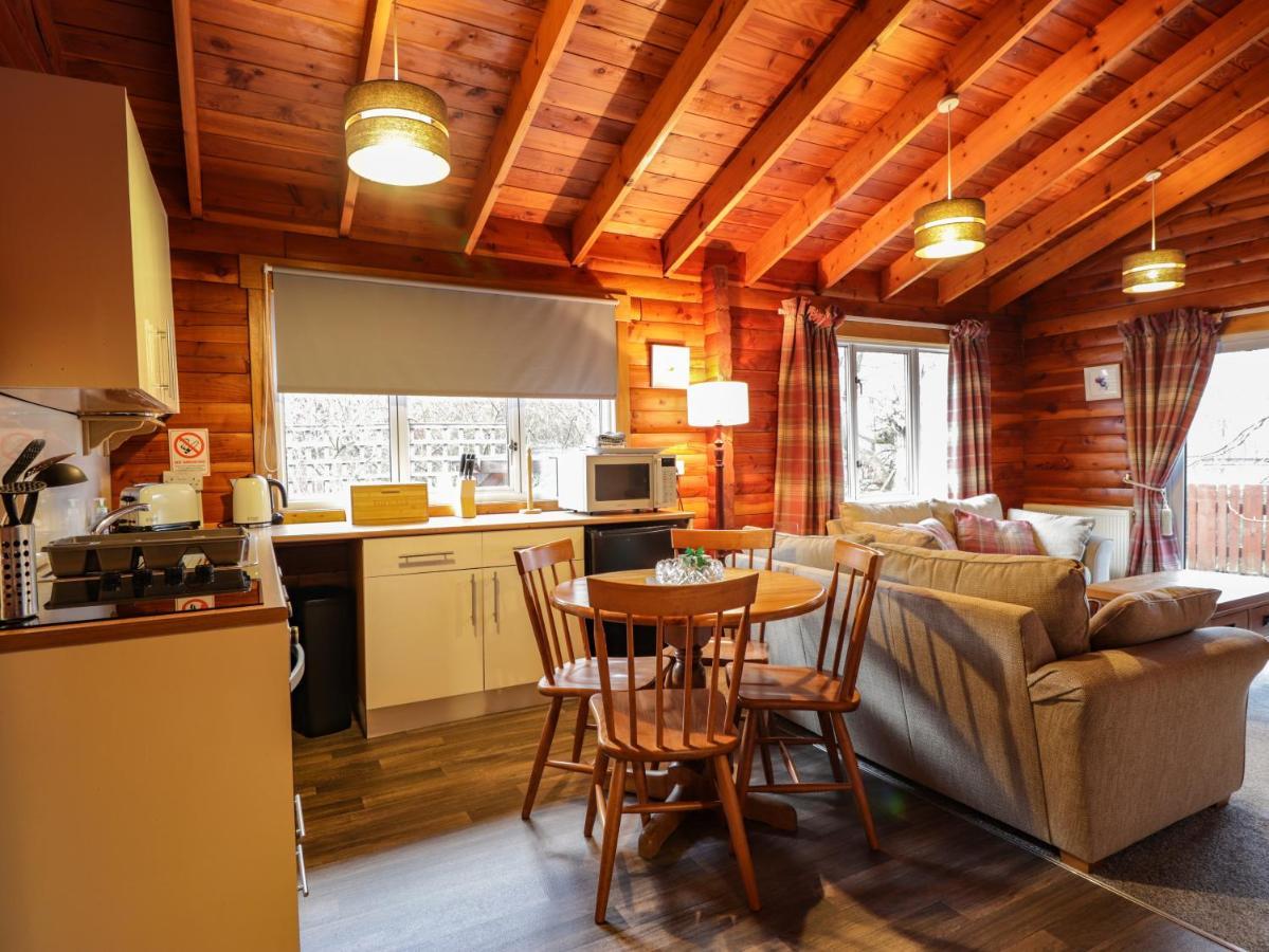 Spruce Lodge Strathpeffer Zewnętrze zdjęcie